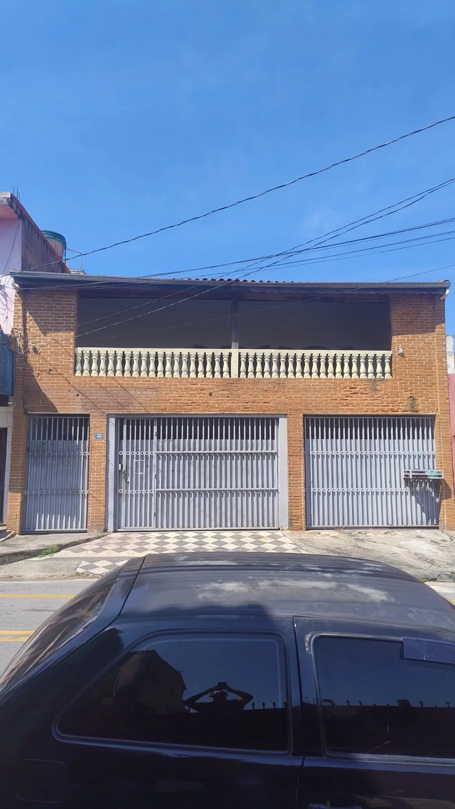 Casa para venda e locação em Jandira - SP