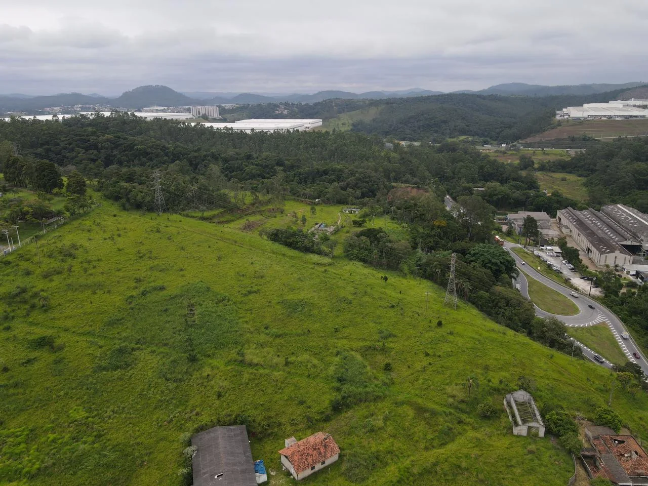 Área à venda em Cajamar