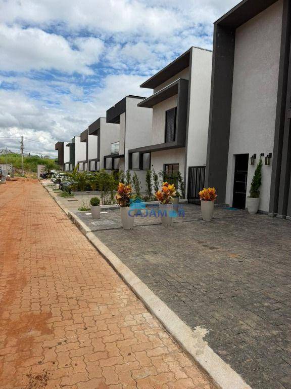 Casa com 3 dormitórios à venda, 119 m² por R$ 924.000 - Portais (Polvilho) - Cajamar/SP