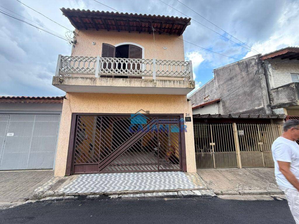 Casa com 5 dormitórios à venda, 238 m² por R$ 990.000 - Altos de Jordanésia (Jordanésia) - Cajamar/SP