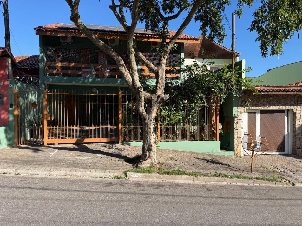 Casa com 3 dormitórios à venda, 246 m² por R$ 1.400.000 - Altos de Jordanésia (Jordanésia) - Cajamar/SP